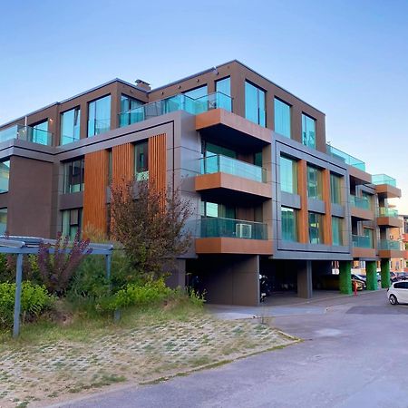 Emirates Lux Apartment And Parking Sofia Exterior photo